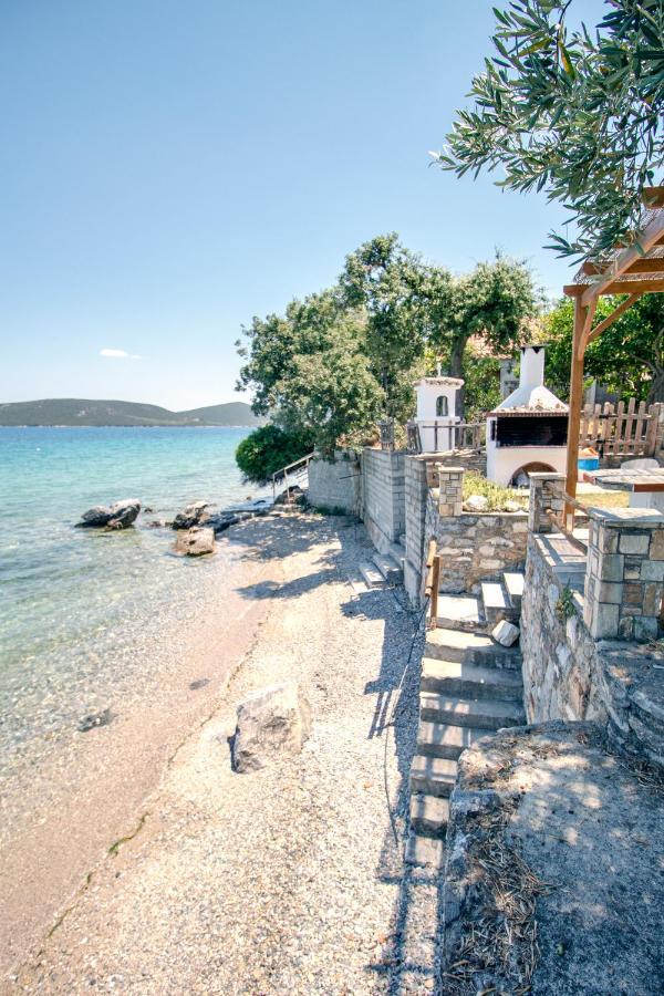Villas Nies Seaside Appartments Sourpi エクステリア 写真