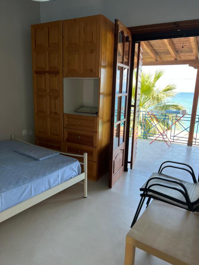 Villas Nies Seaside Appartments Sourpi エクステリア 写真