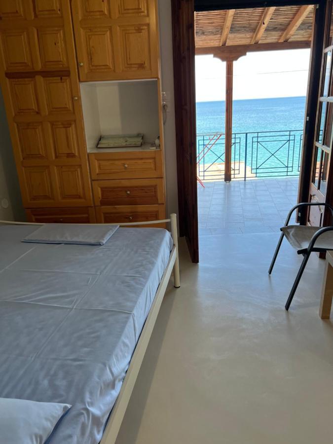 Villas Nies Seaside Appartments Sourpi エクステリア 写真